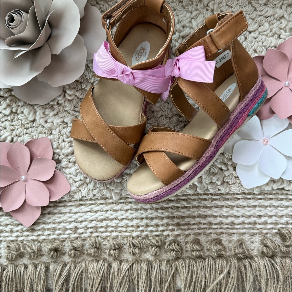 Dr Scholls Brown Kids Sandals with Pink Bow